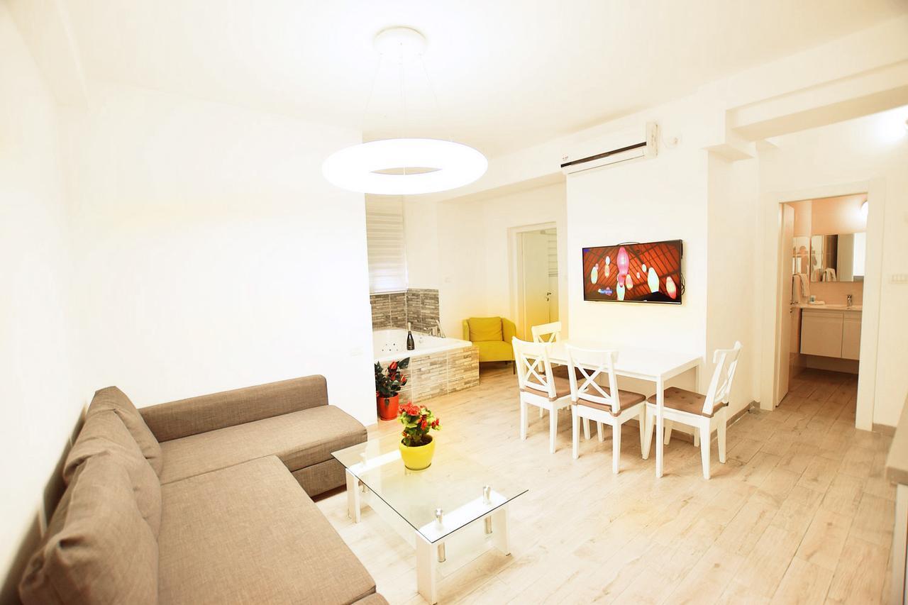 Rothschild 1929 Luxury Apartments Hotel Haifa Exteriör bild