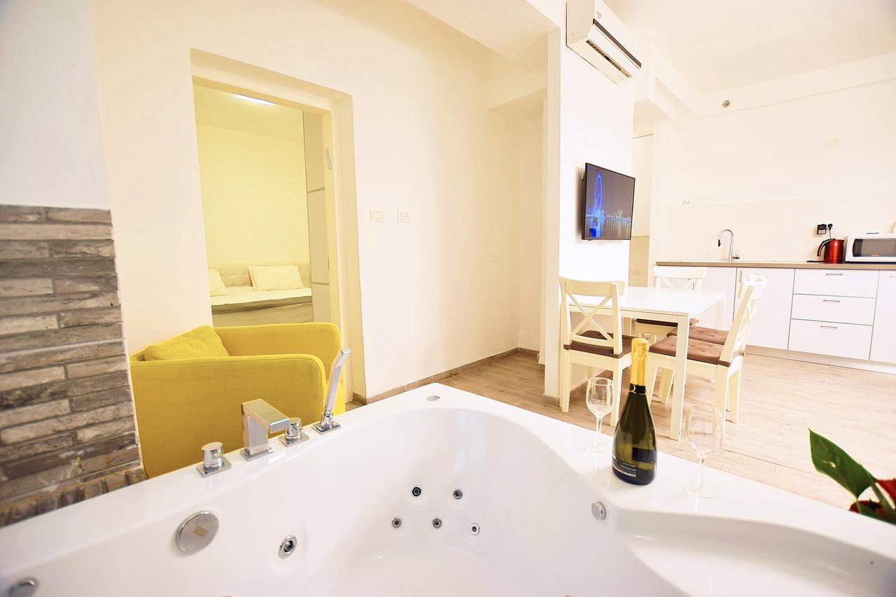 Rothschild 1929 Luxury Apartments Hotel Haifa Exteriör bild