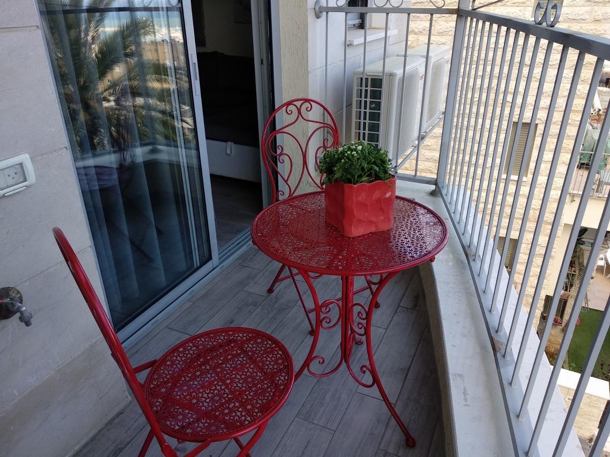 Rothschild 1929 Luxury Apartments Hotel Haifa Exteriör bild